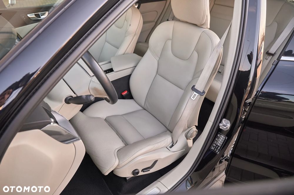 Volvo XC 60 - 28
