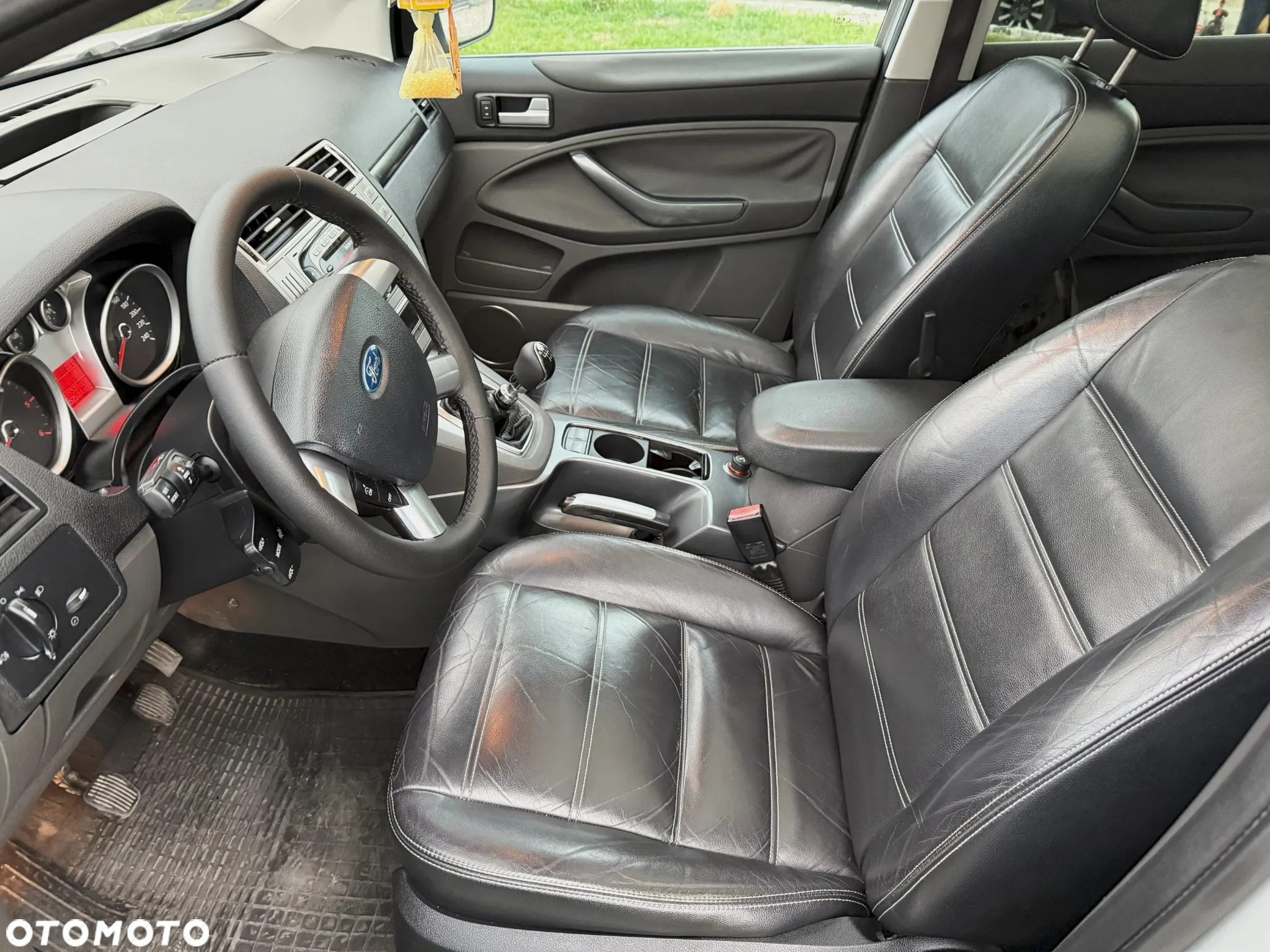 Ford Kuga 2.0 TDCi 4x4 Titanium - 13