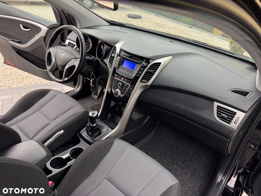 Hyundai i30 blue 1.4 YES Silver - 21