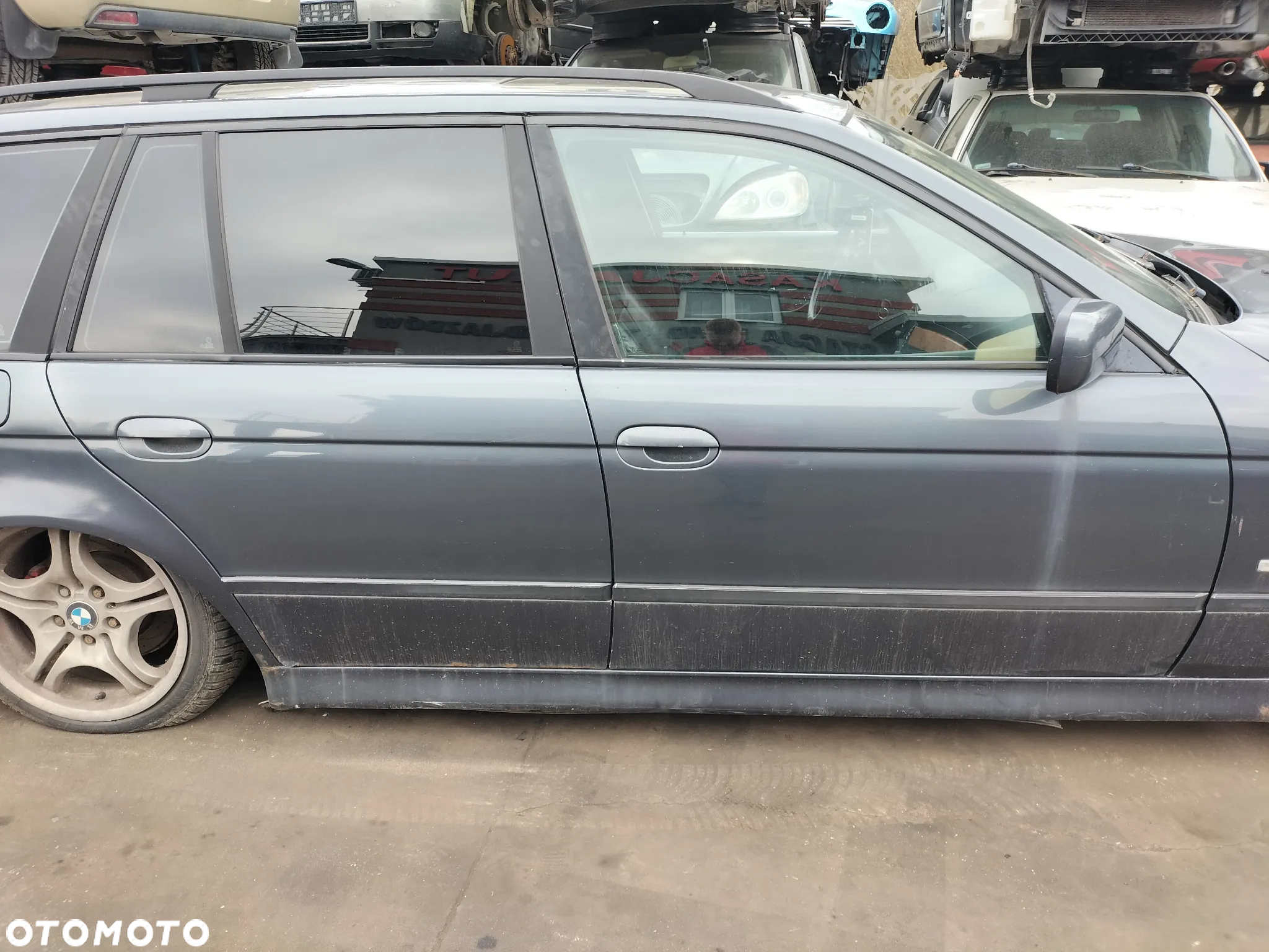 CAŁE AUTO NA CZĘŚCI RADIO LAMPY TYŁ FOTELE BMW E39 LIFT KOMBI KOD LAK. ANTHRAZIT METALIC 397/7 - 18