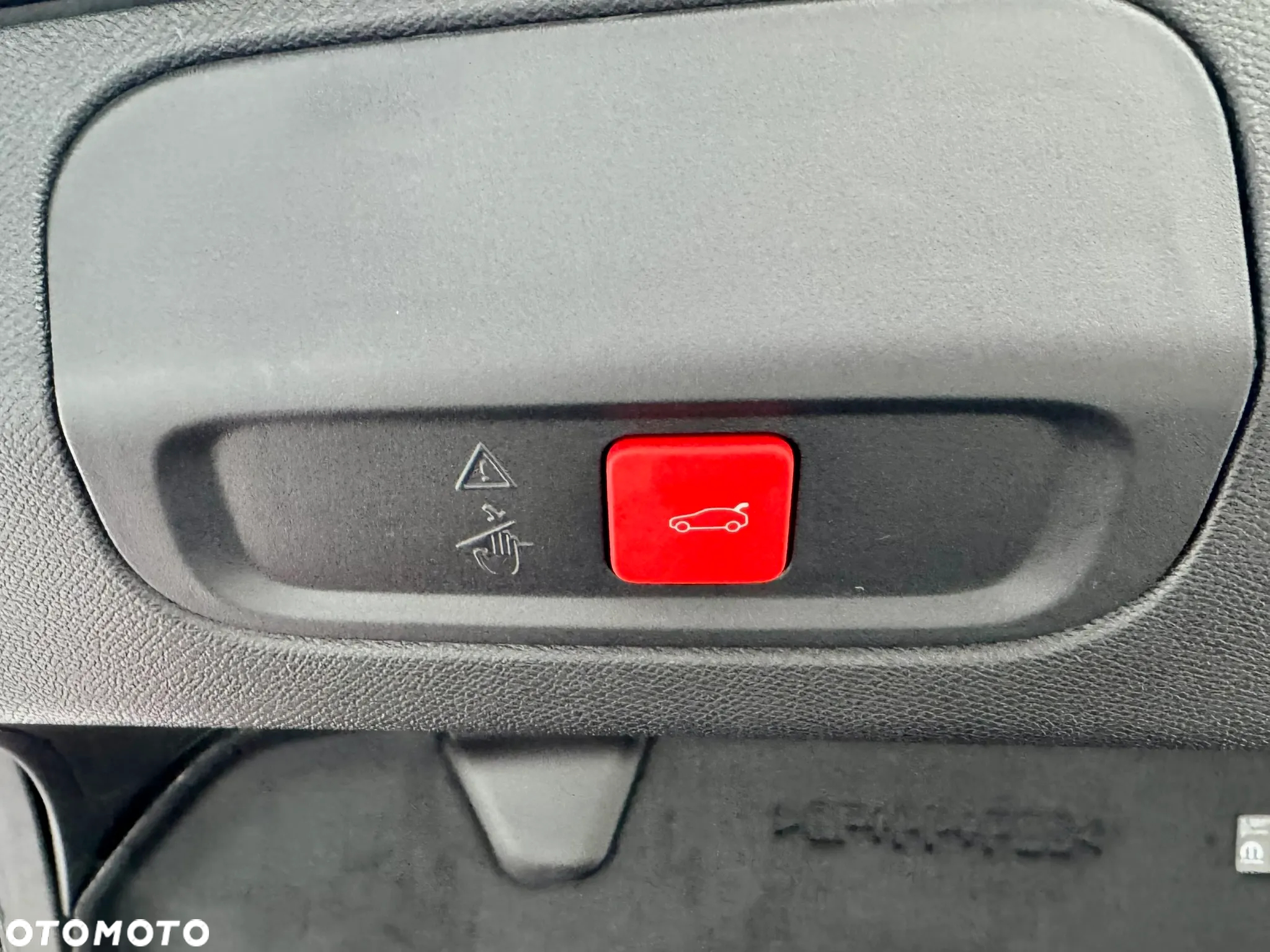 Peugeot 408 - 18