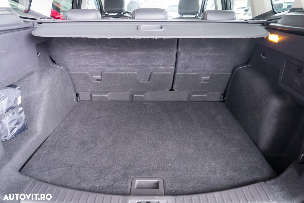 Ford Kuga 2.0 TDCi 4x4 Aut. Vignale - 12