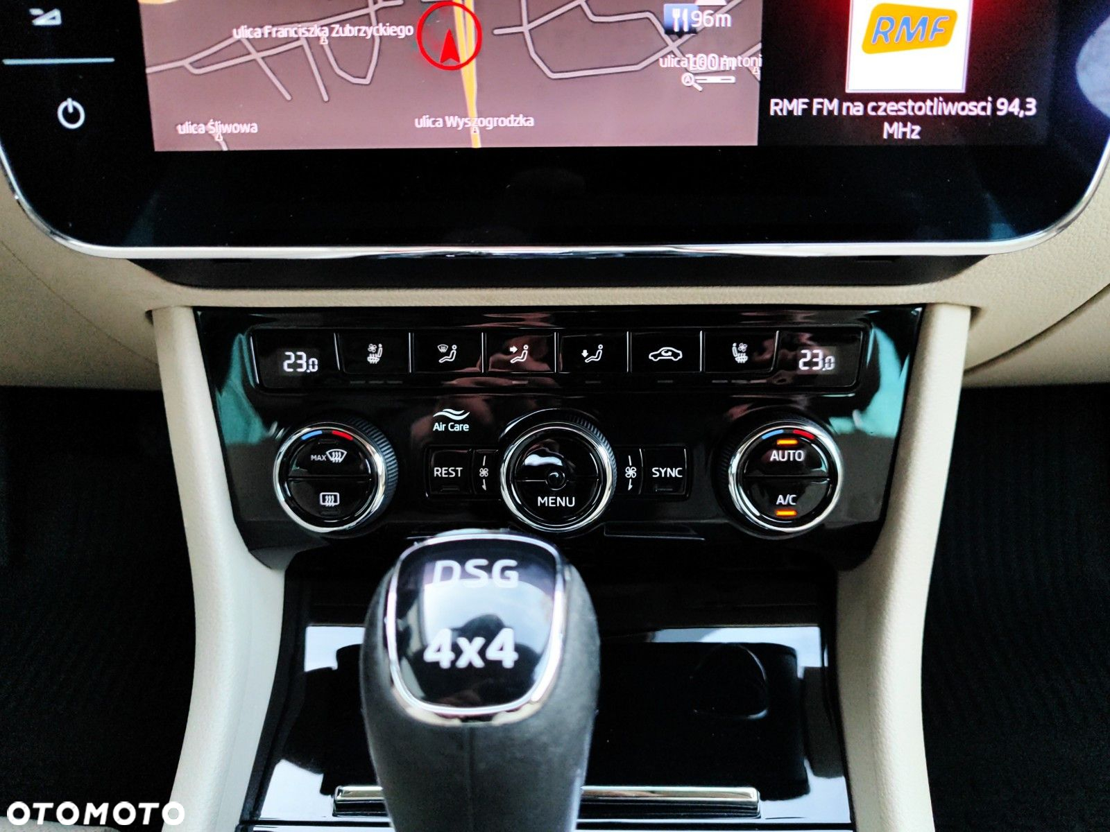 Skoda Superb 2.0 TSI 4x4 L&K DSG - 25