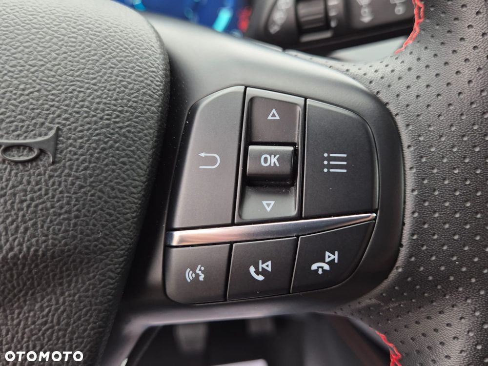 Ford Kuga 1.5 EcoBoost ST-LINE - 28