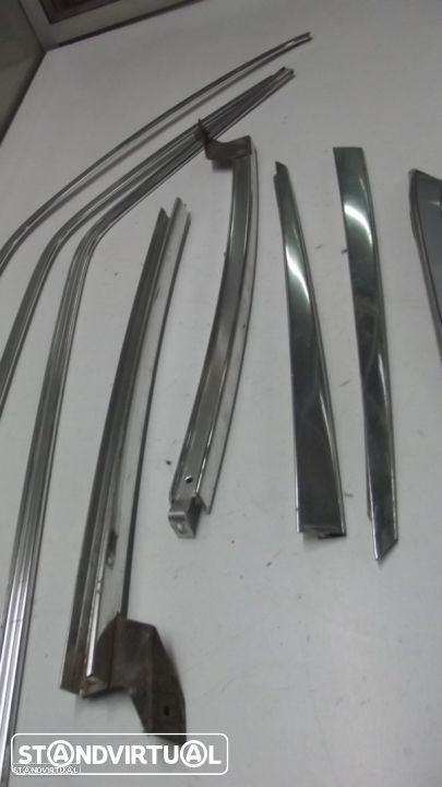 Mercedes 123 frisos vários - 4