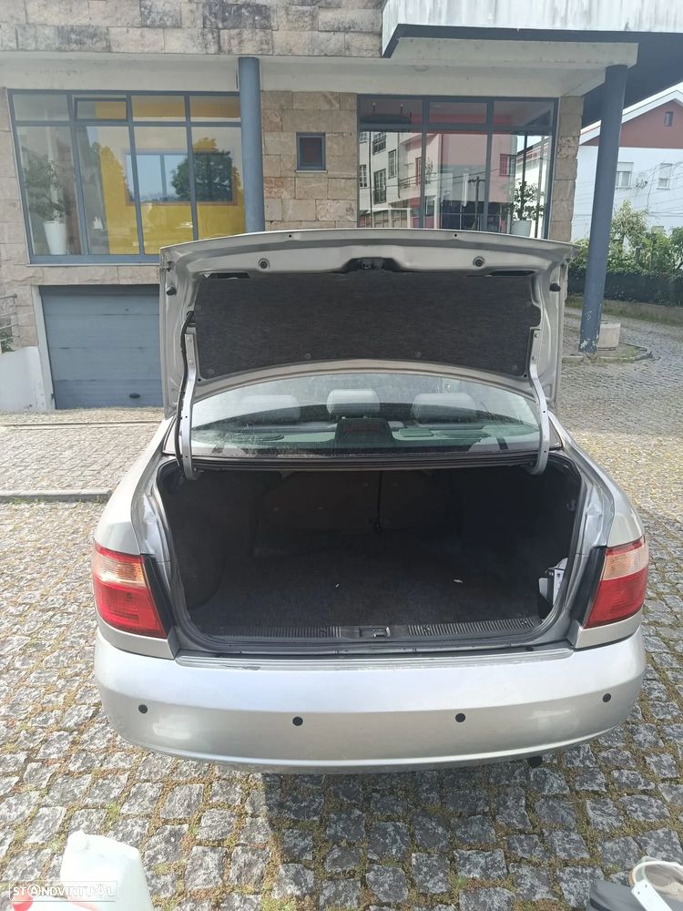 Nissan Almera 1.5 Visia AC ABS - 11