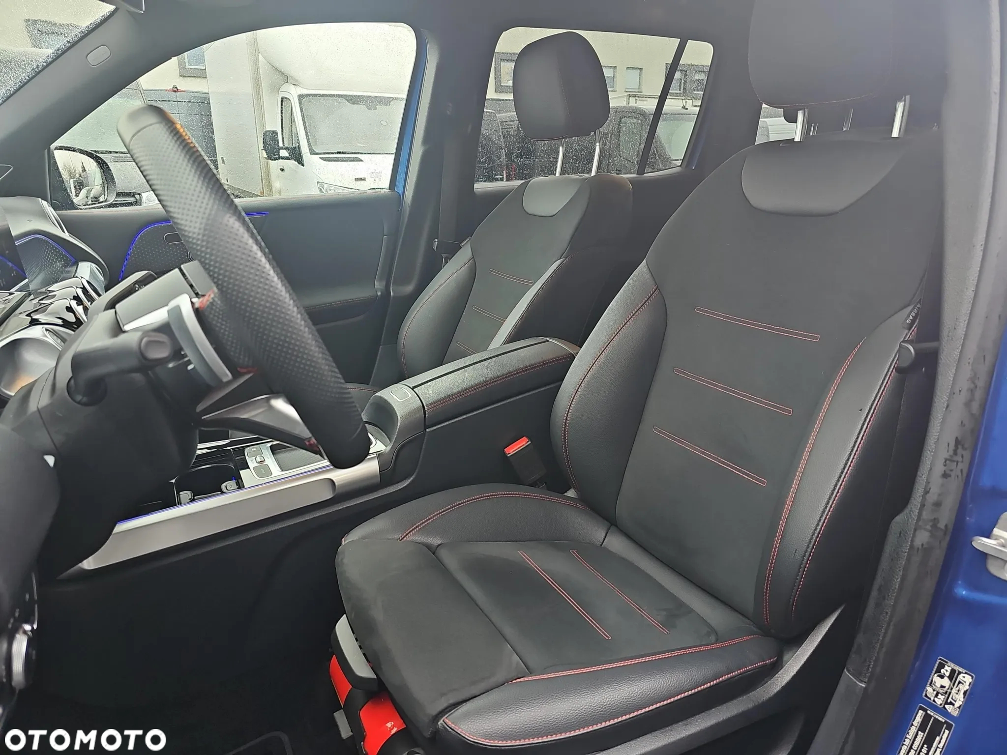 Mercedes-Benz GLB 200 7G-DCT AMG Line - 10