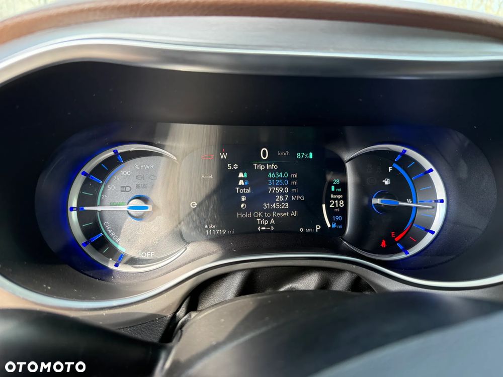 Chrysler Pacifica - 23