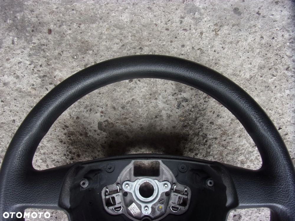 Kierownica VW Passat B6 2.0 BKP 3C04190911QB - 3