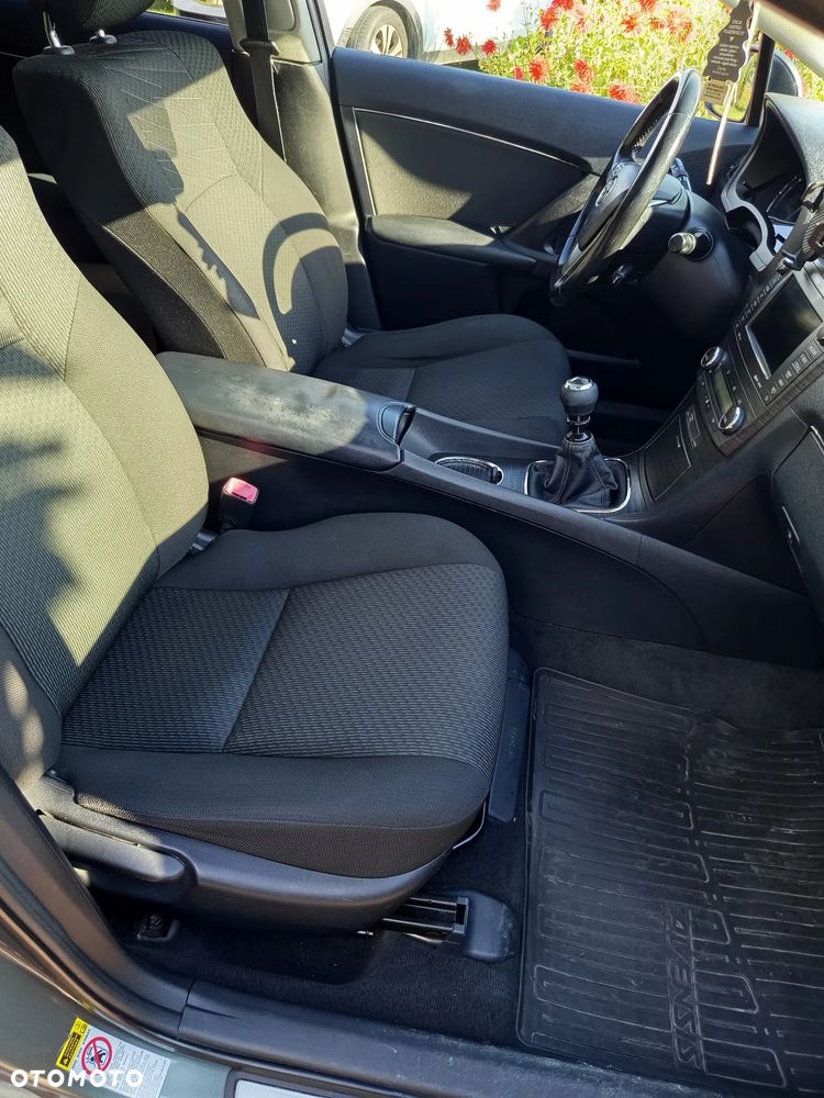 Toyota Avensis 2.0 D-4D Premium - 13