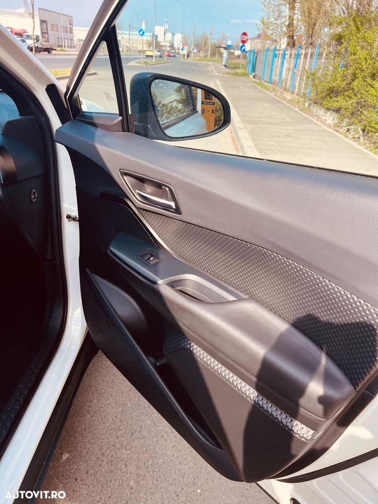 Toyota C-HR 1.8 HSD 122 CP 4x2 CVT C-lassy bi-tone - 10