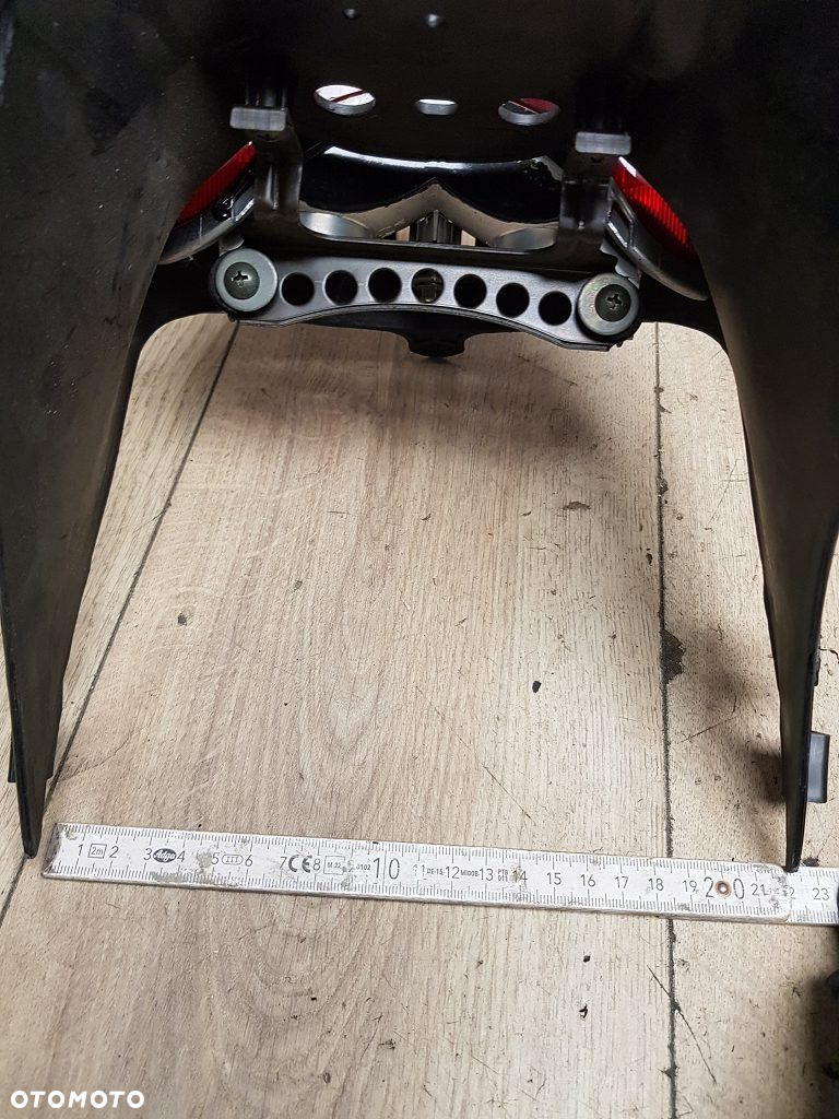 Lampa tył obudowa Suzuki TL1000 R - 14