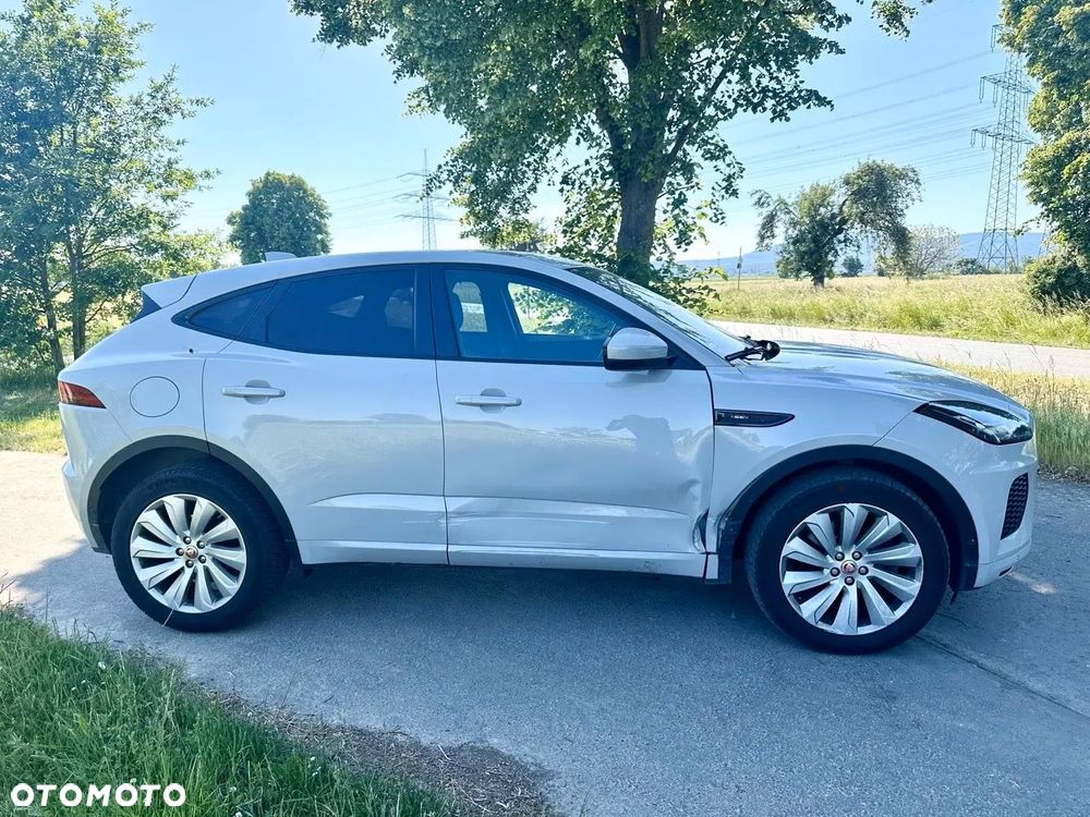 Jaguar E-Pace P200 AWD R-Dynamic - 8