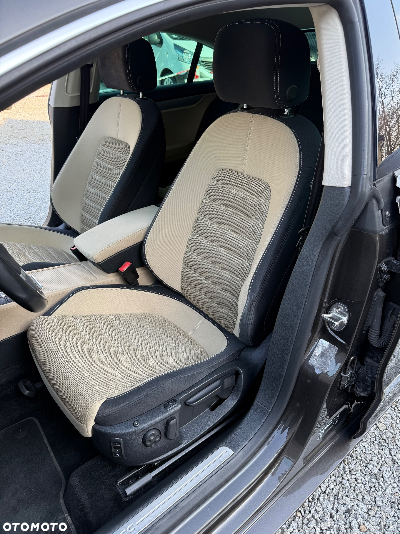 Volkswagen Passat CC - 24