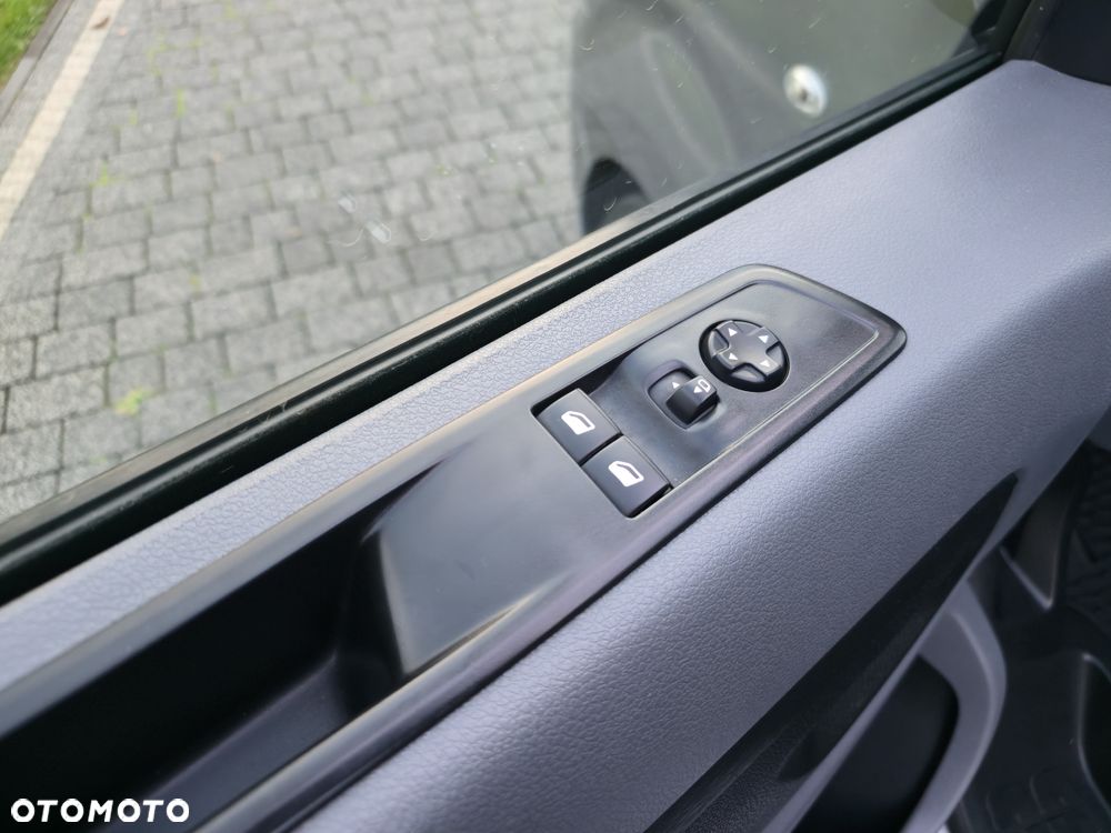 Opel Vivaro 2.0 CDTI Long 3,1t Enjoy (bryg.) - 12
