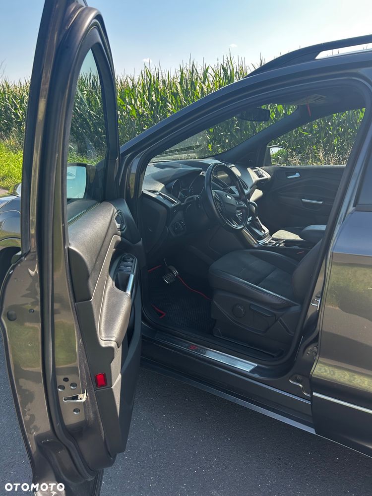 Ford Kuga 2.0 TDCi 4x4 ST-Line - 7