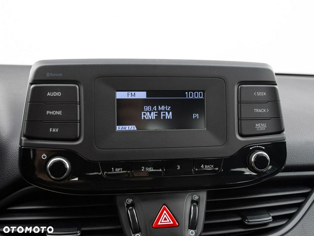 Hyundai i30 1.5 DPI Classic + - 18