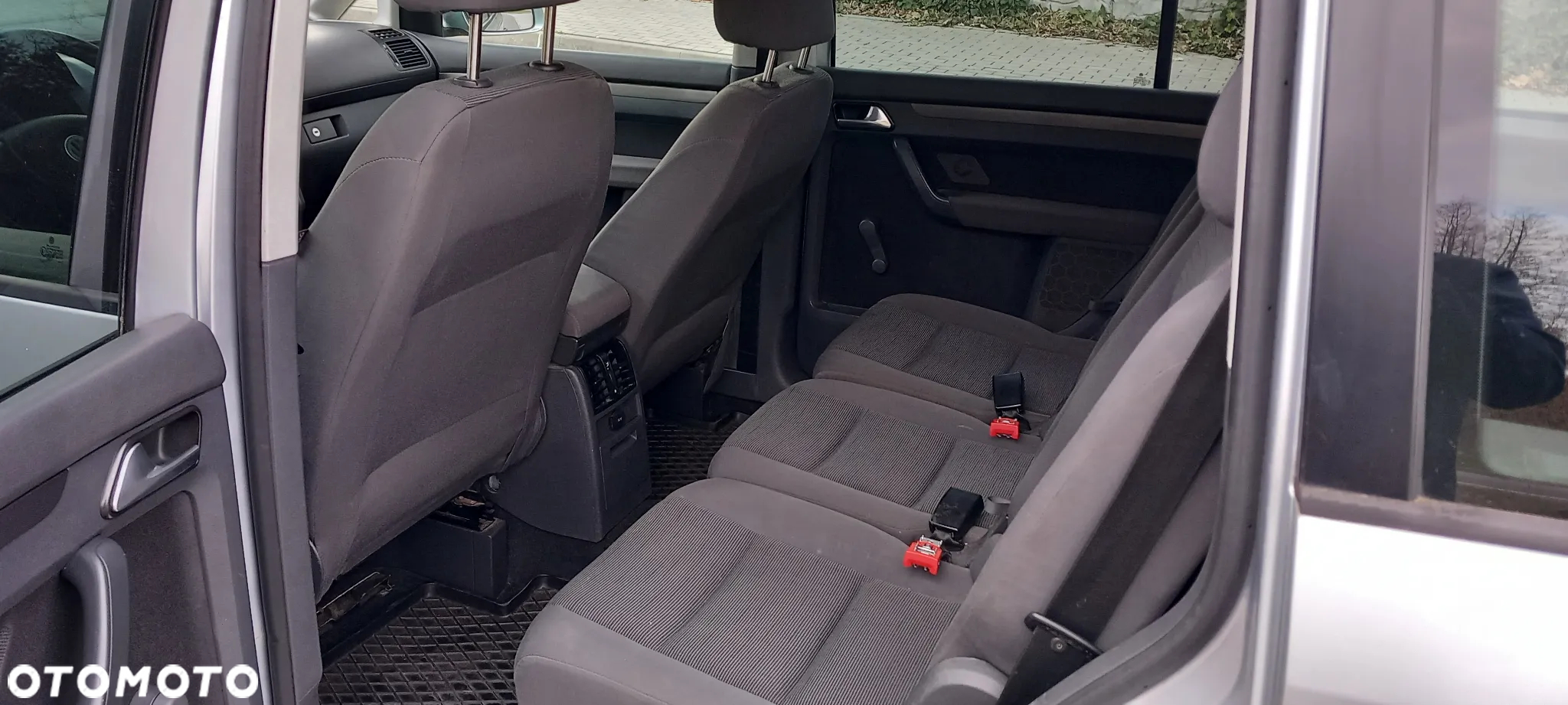 Volkswagen Touran 1.6 Conceptline - 10