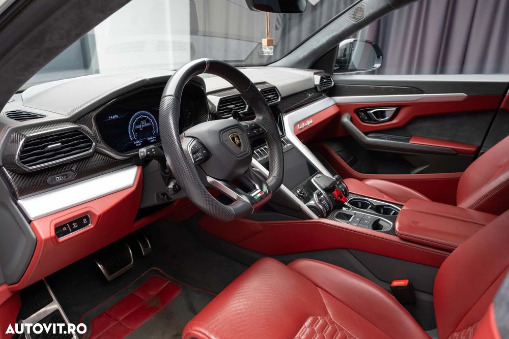 Lamborghini URUS - 10