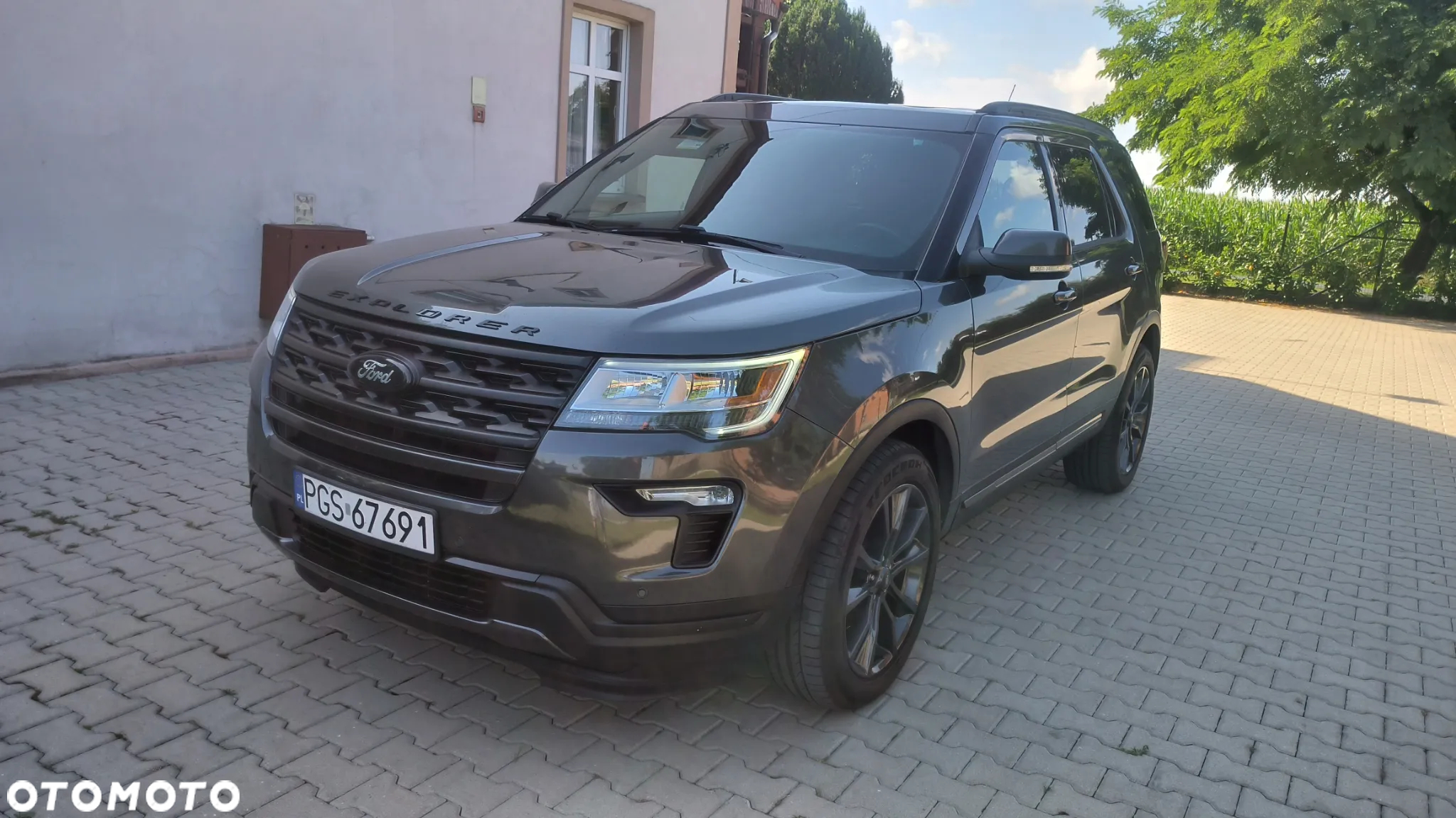 Ford Explorer - 3