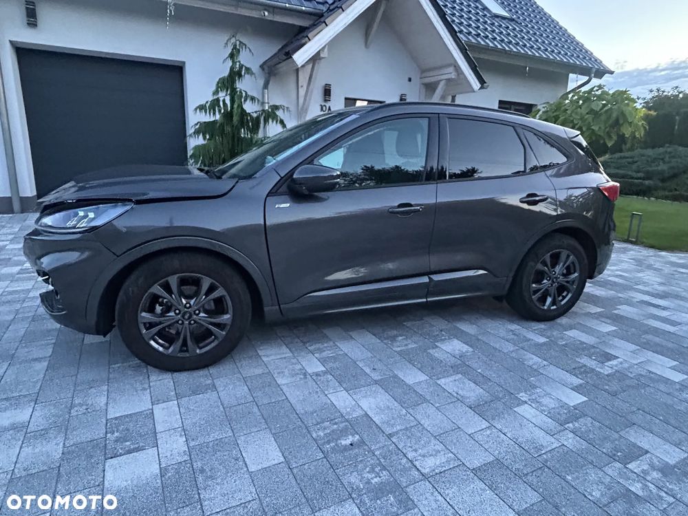 Ford Kuga 1.5 EcoBoost 2x4 ST-Line - 10