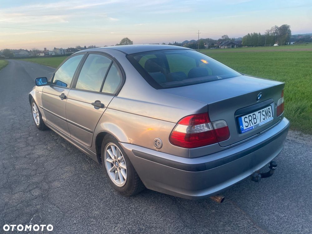 BMW Seria 3 316i - 4