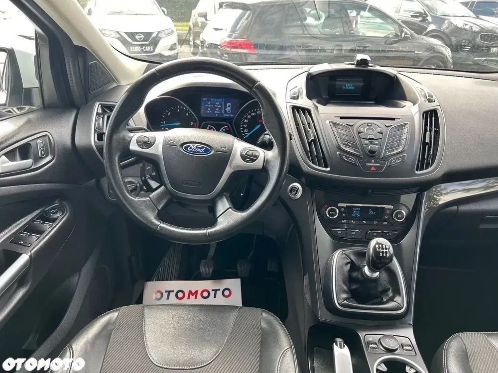 Ford Kuga 2.0 TDCi 2x4 Titanium - 20