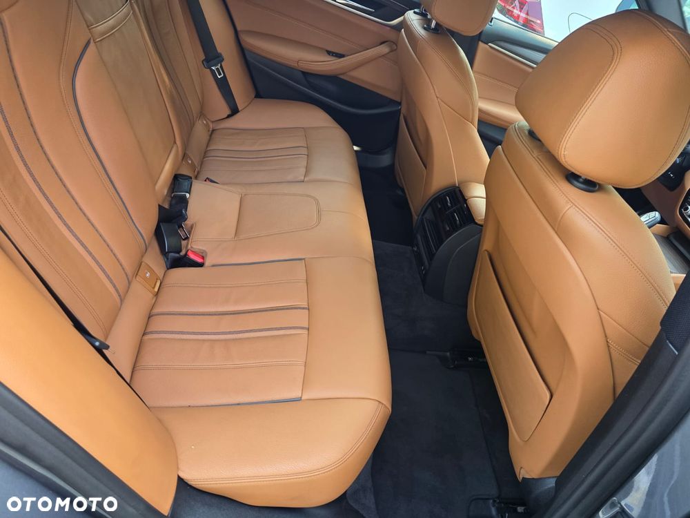 BMW Seria 5 520d xDrive Luxury Line - 23