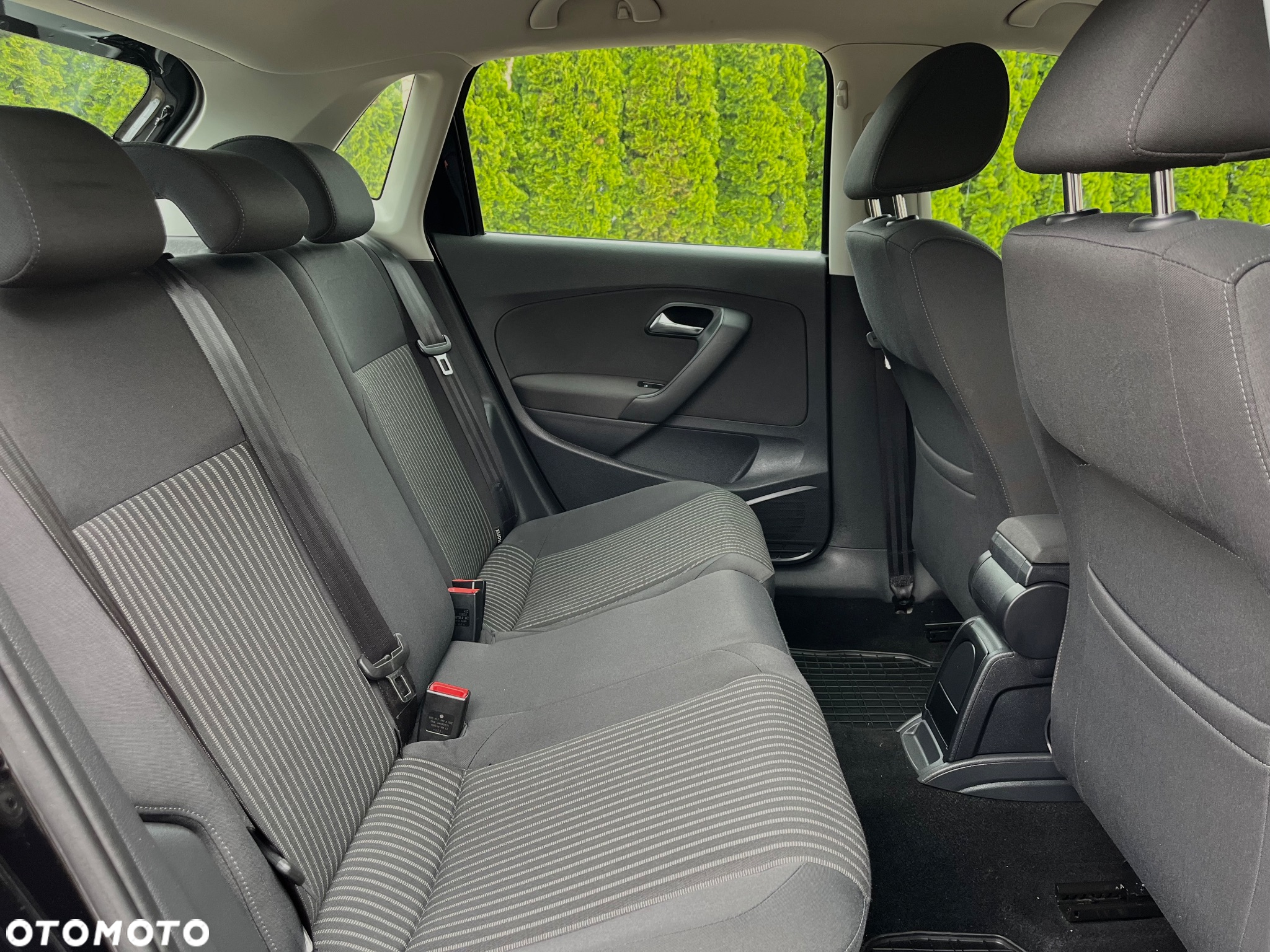 Volkswagen Polo 1.2 TSI Blue Motion Technology Comfortline - 39
