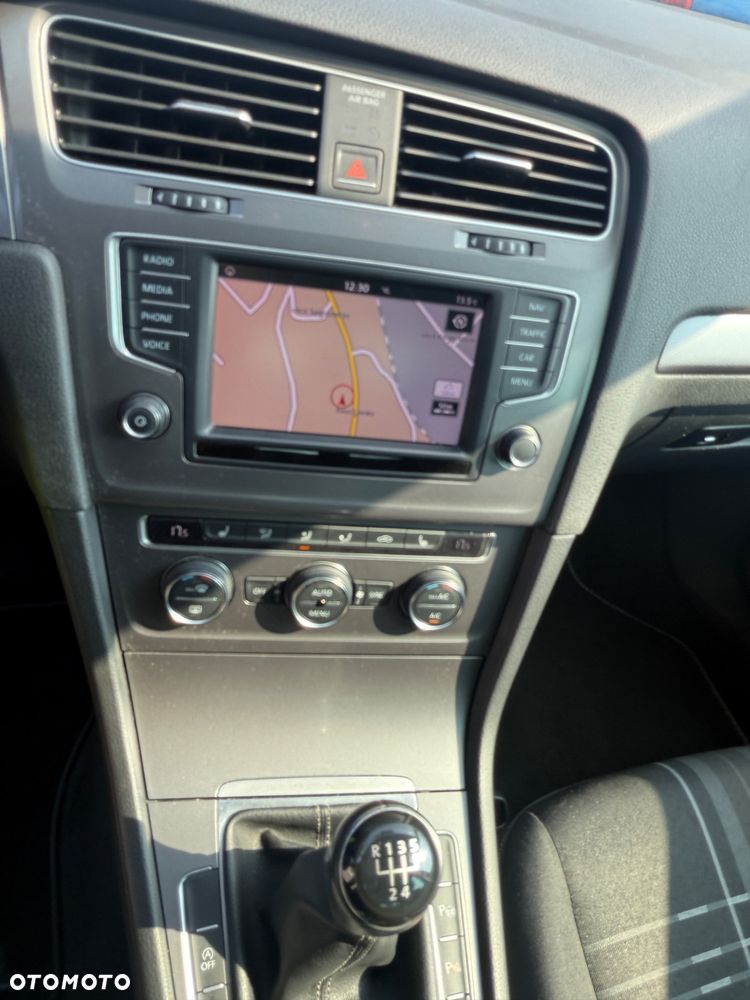 Volkswagen Golf Variant 1.6 TDI BlueMotion Technology Lounge - 21