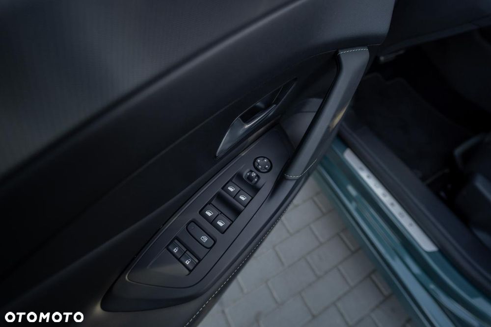 Peugeot 308 1.5 BlueHDi GT Exclusive S&S EAT8 - 23