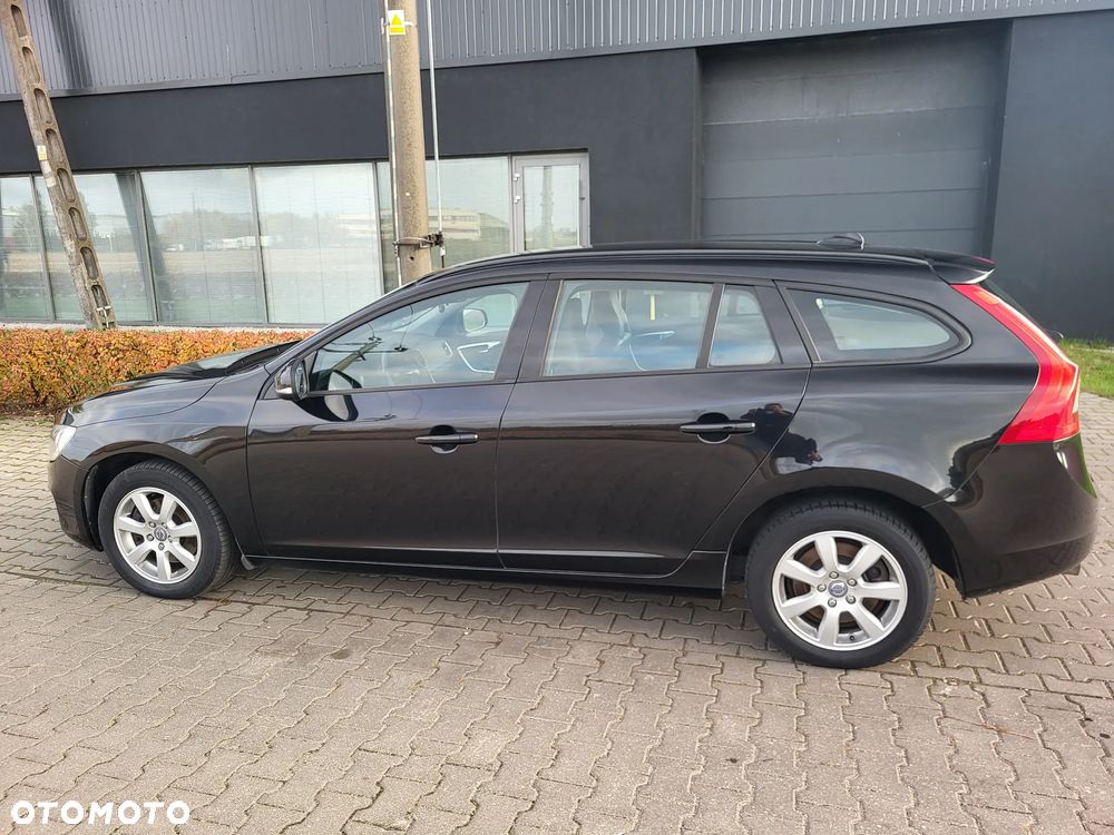 Volvo V60 D2 Momentum - 19