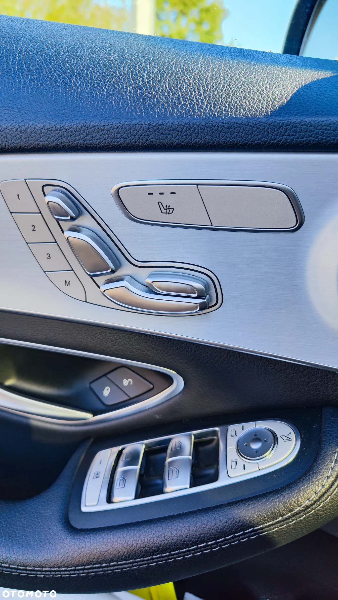 Mercedes-Benz Klasa C 300 9G-TRONIC - 12