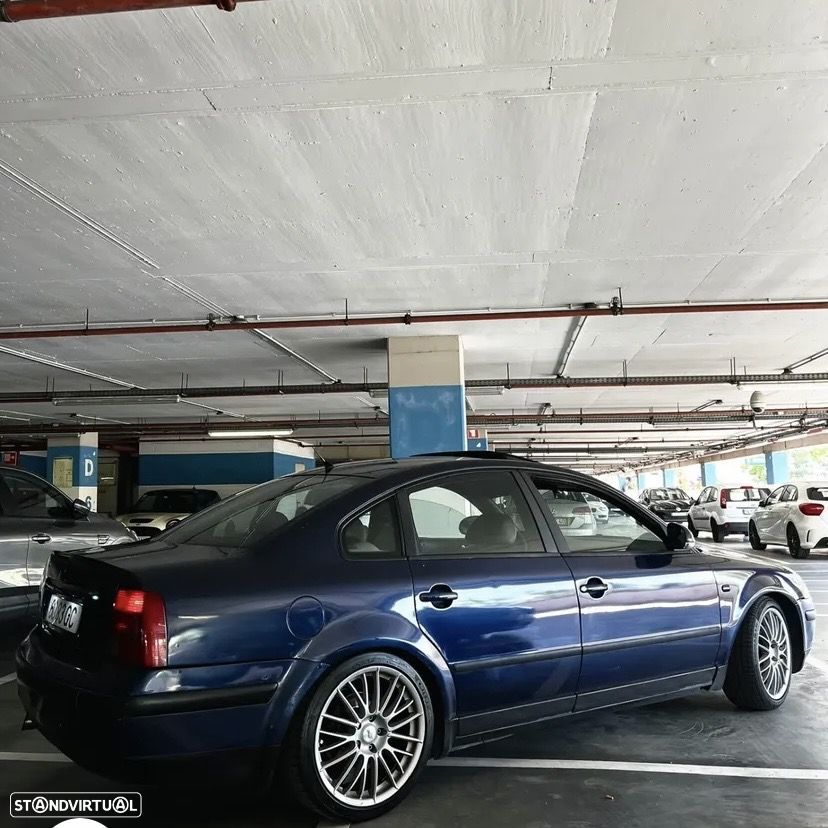 VW Passat - 2