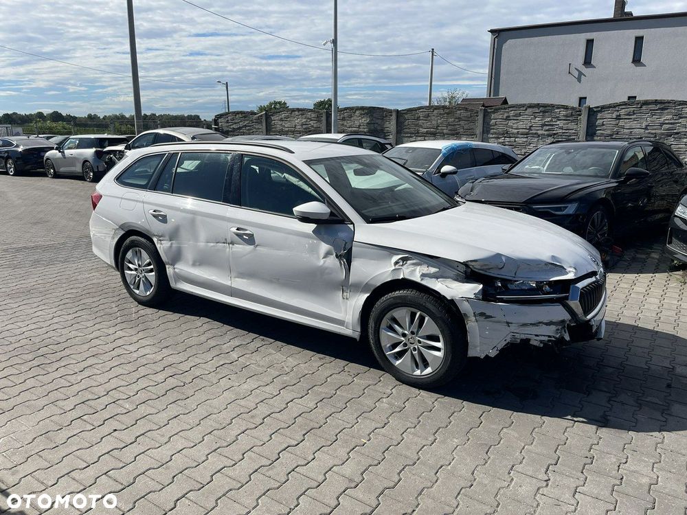 Skoda Octavia Combi 1.5 TSI e-TEC DSG Tour - 4