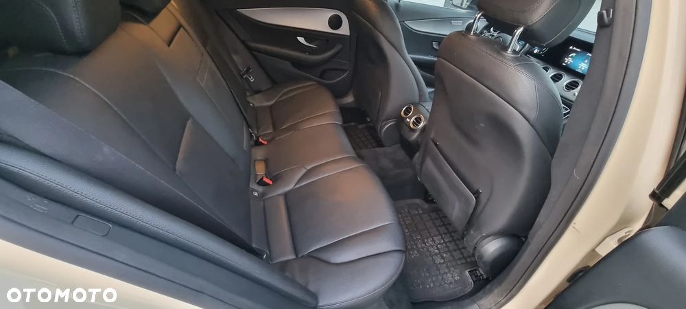 Mercedes-Benz Klasa E 200 d 9G-TRONIC - 10