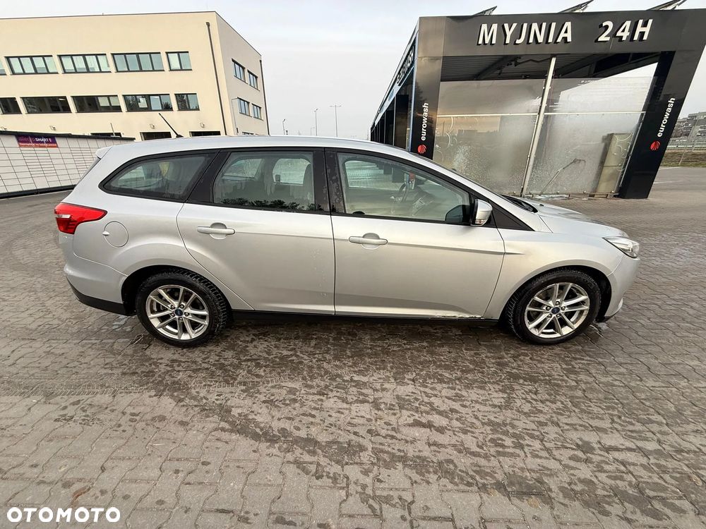 Ford Focus 1.5 EcoBlue Active - 4
