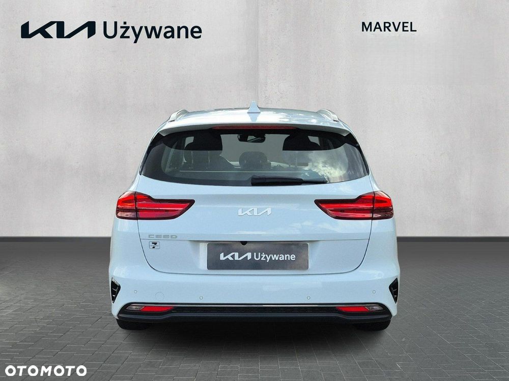 Kia Ceed - 4