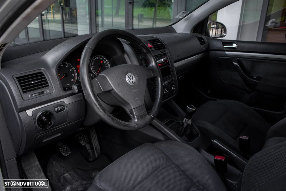 VW Golf 1.6 FSi Confortline - 23