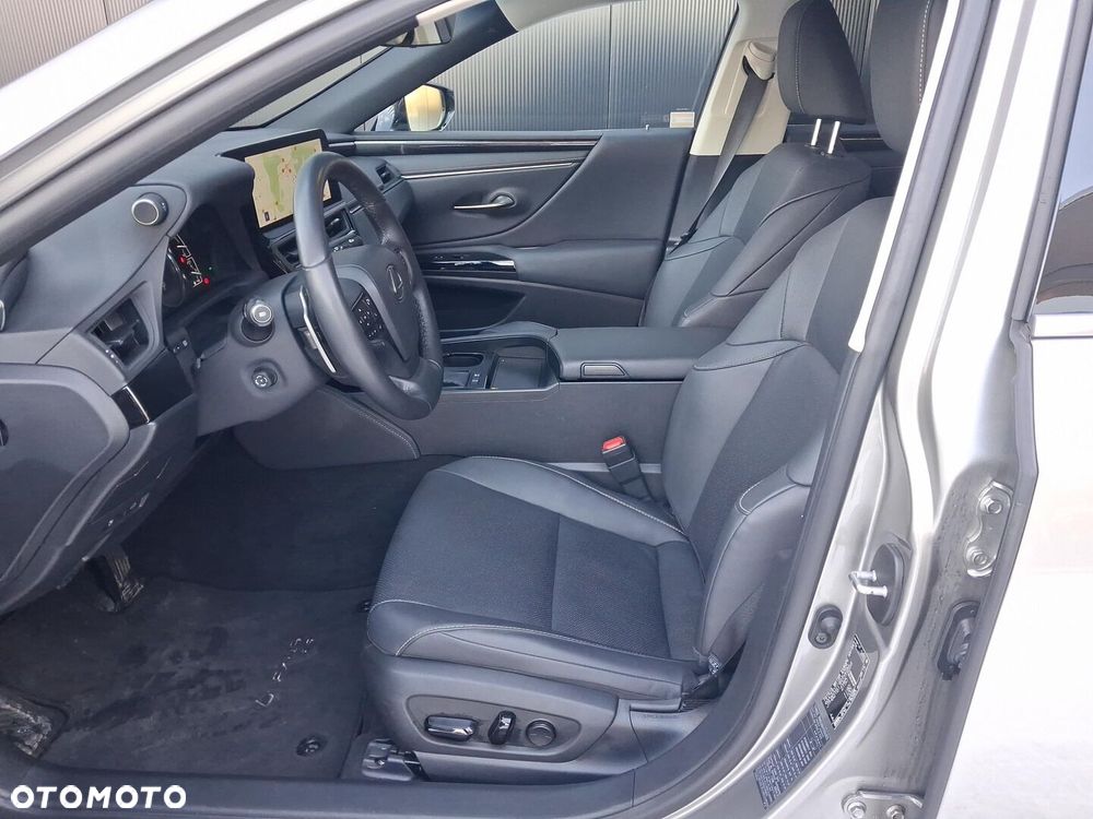 Lexus ES 300h Business Edition - 10