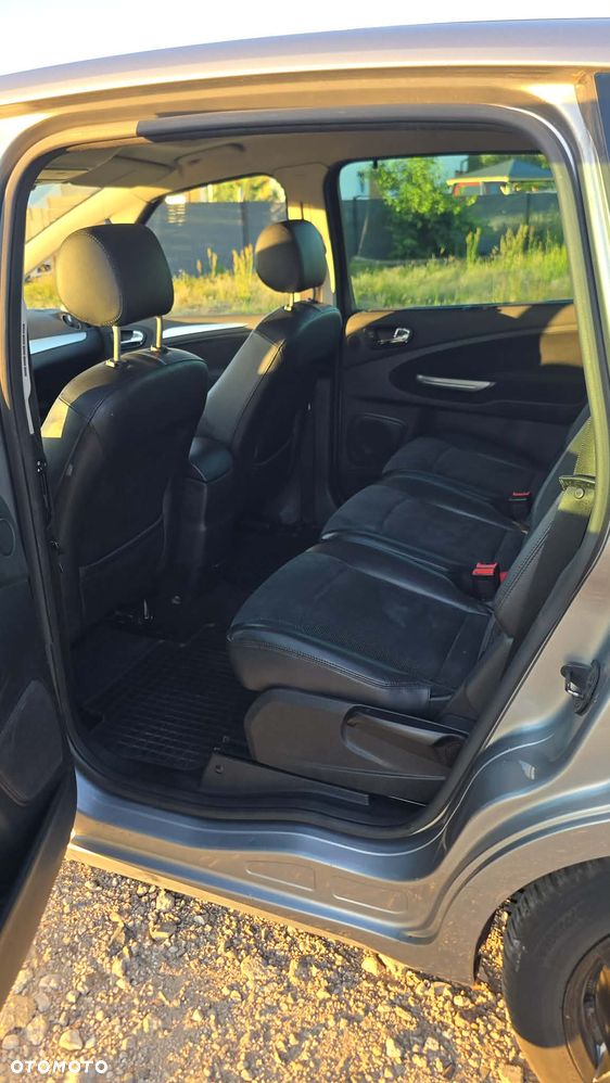 Ford S-Max - 23