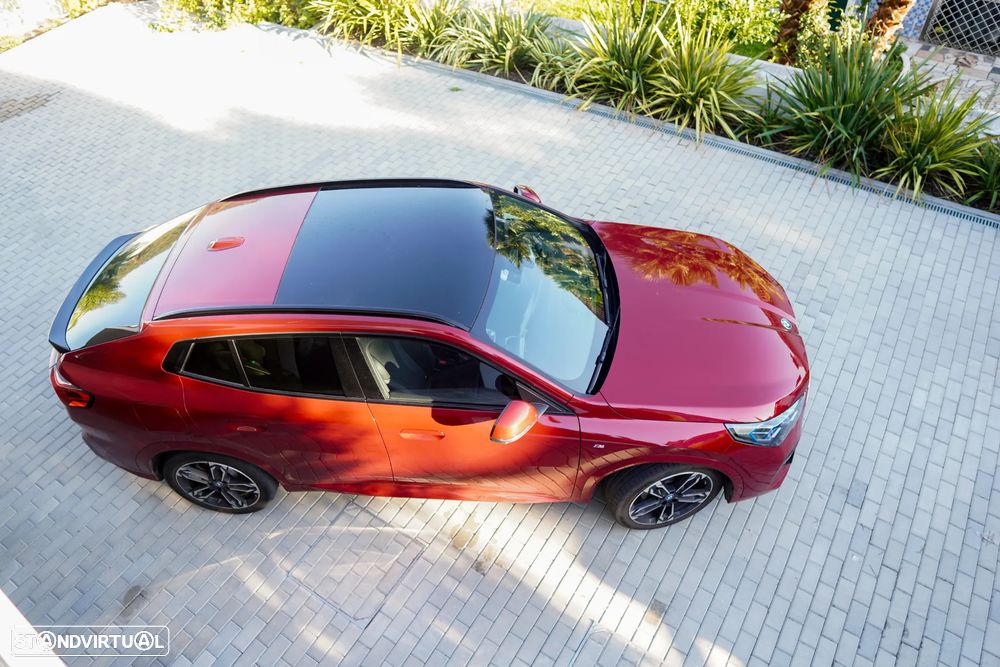BMW iX2 eDrive20 Pack Desportivo M - 12
