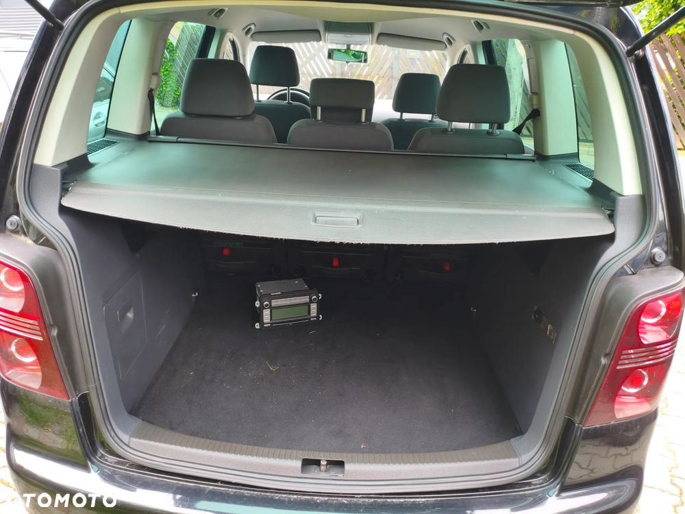 Volkswagen Touran 1.6 Trendline - 21