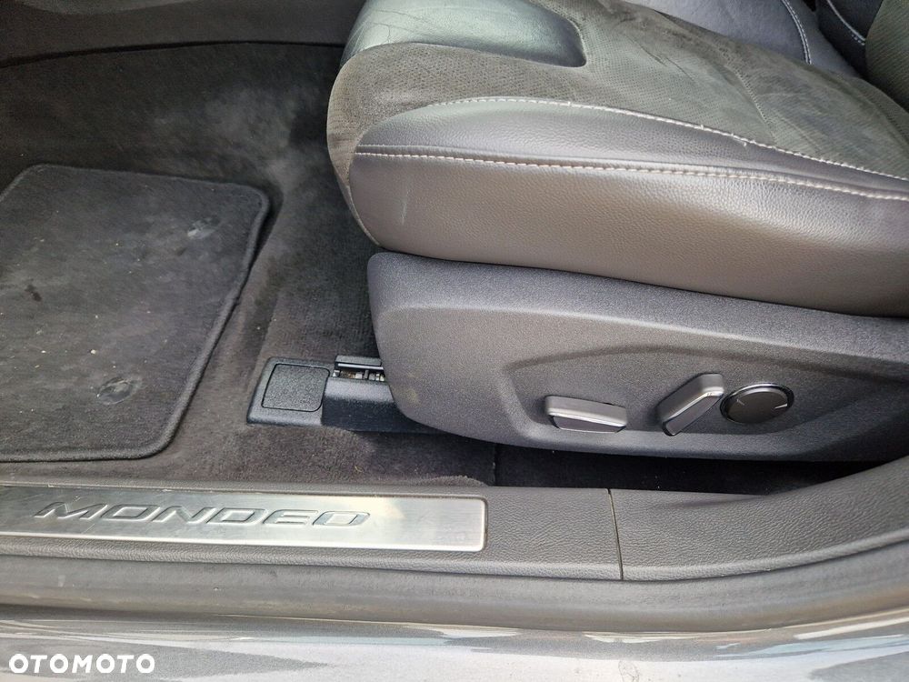 Ford Mondeo 2.0 TDCi Bi-Turbo Titanium PowerShift - 26
