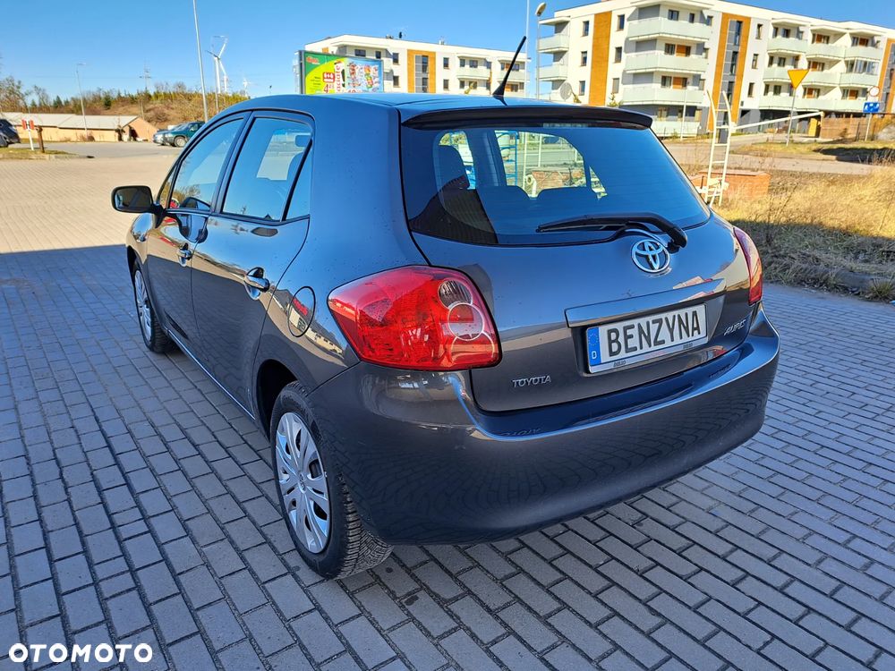Toyota Auris - 10