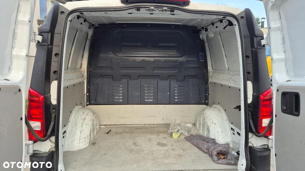 Mercedes-Benz VITO - 10