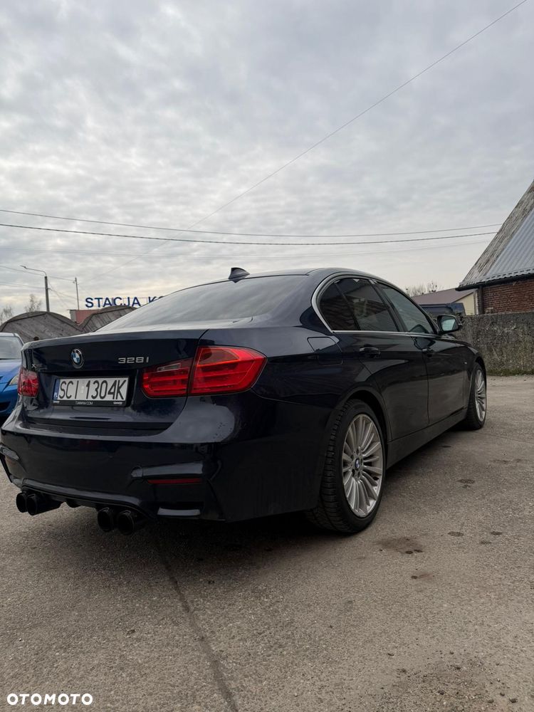 BMW Seria 3 328i Luxury Line - 5