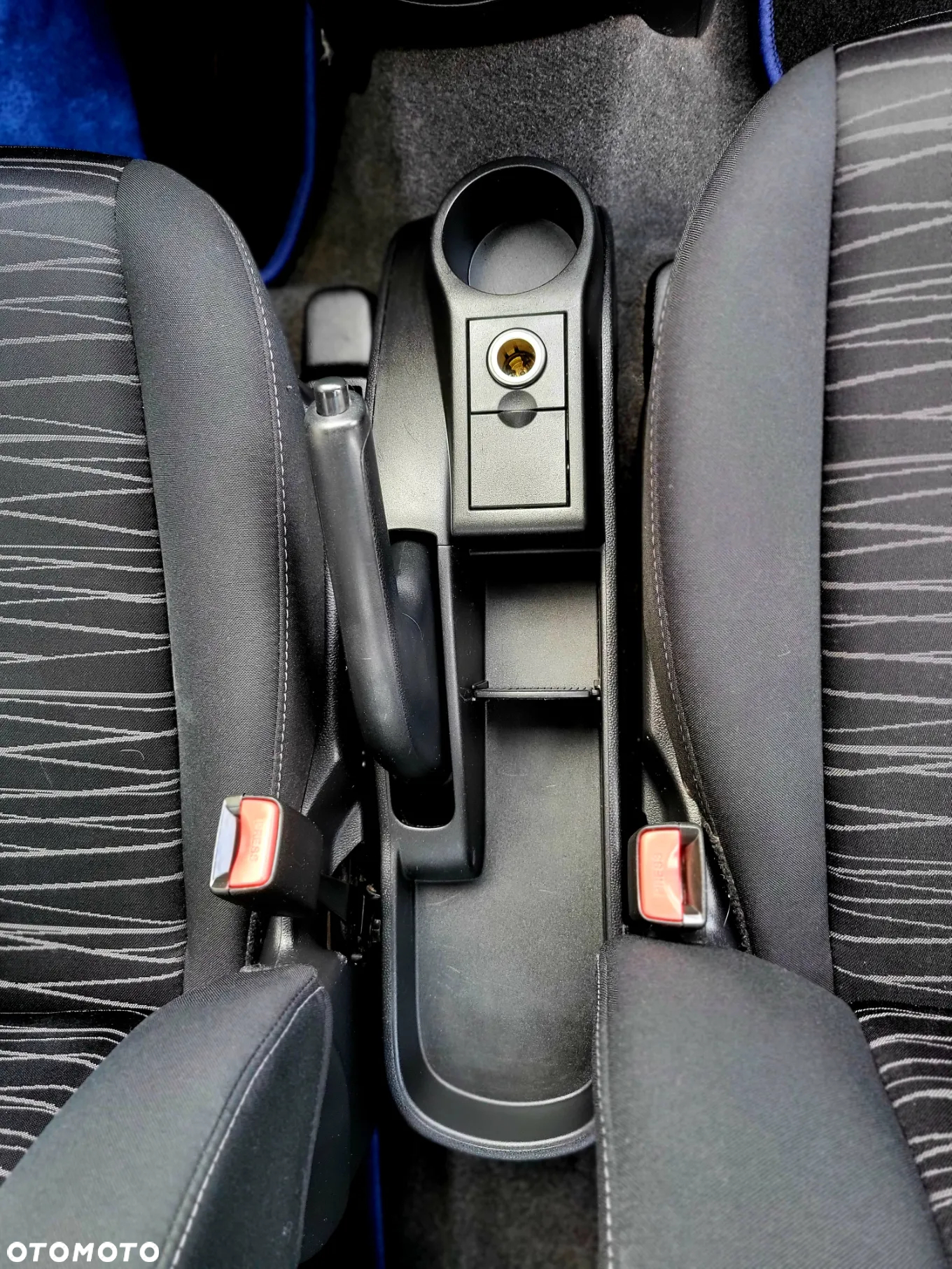 Mazda 2 - 25