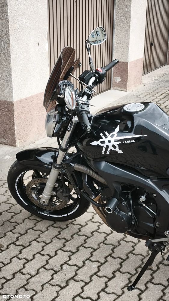 Yamaha FZ6 - 12