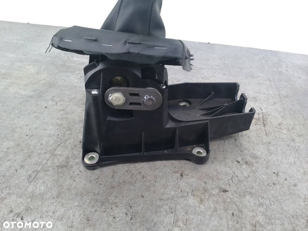 LEWAREK ZMIANY BIEGÓW OPEL VECTRA C 012992703  GM 1.8 16V - 4